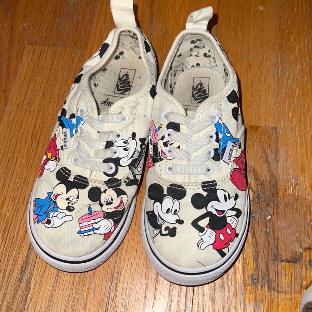 Rare birthday disney vans
